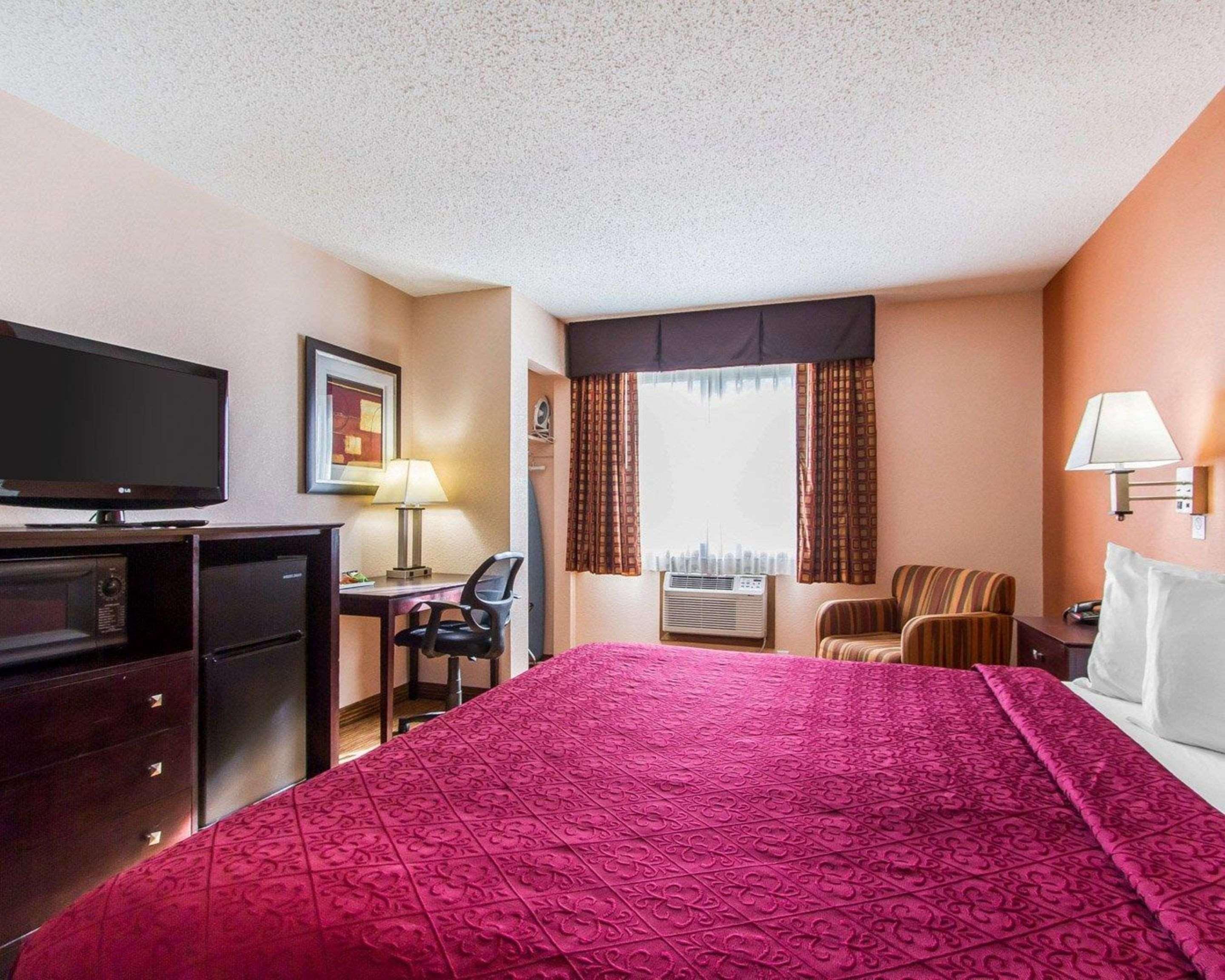 Quality Inn & Suites Ottumwa North Eksteriør billede