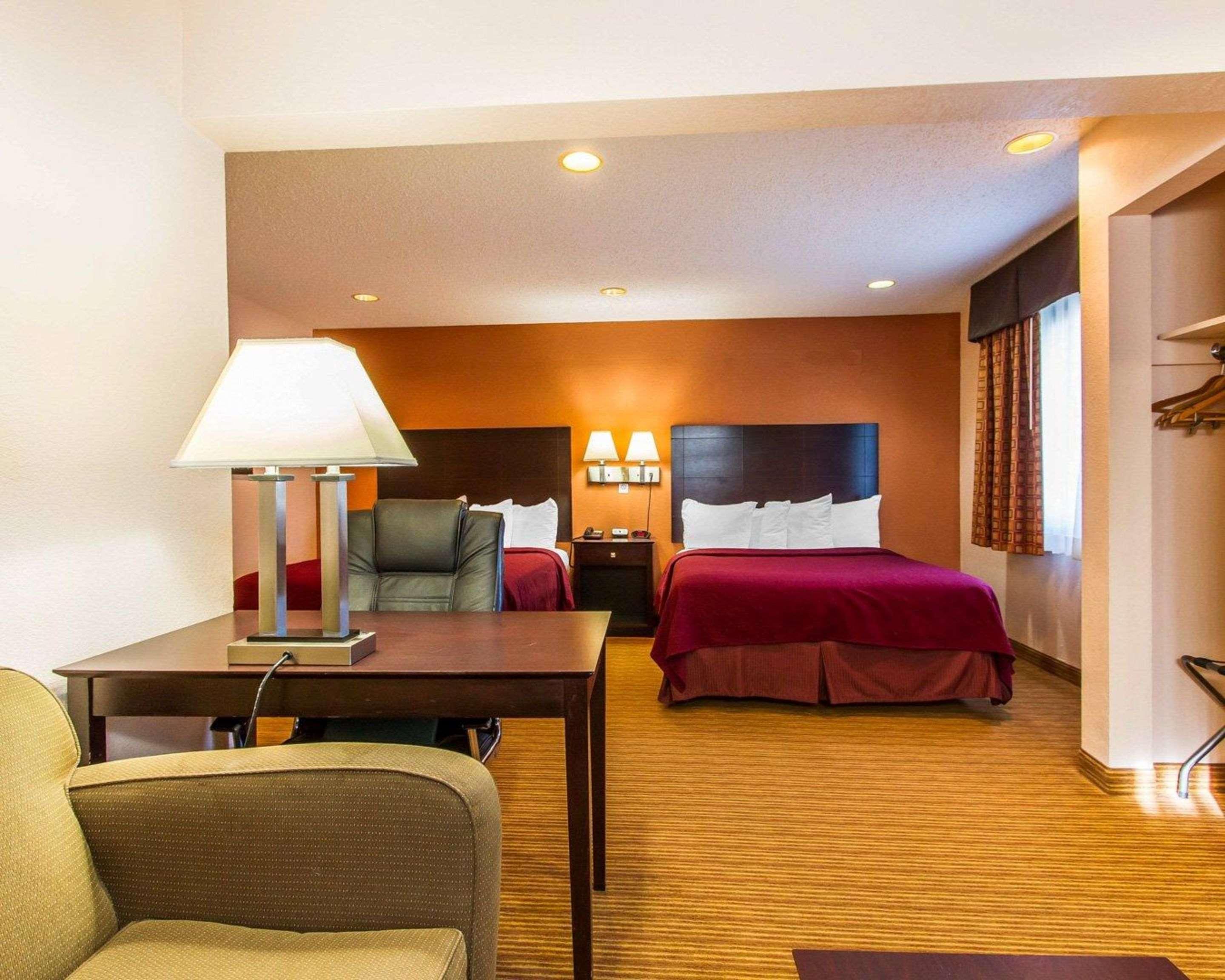 Quality Inn & Suites Ottumwa North Eksteriør billede