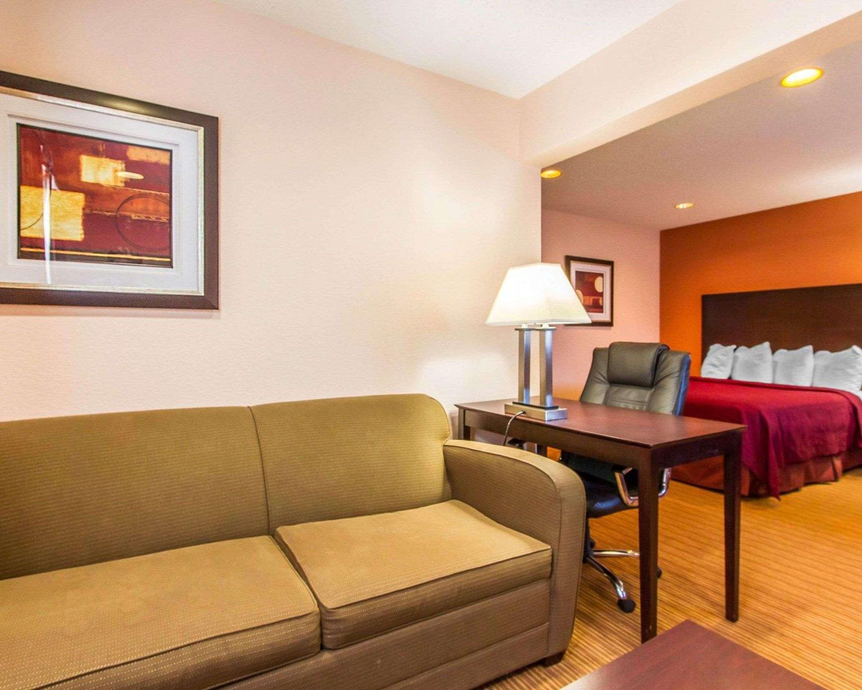 Quality Inn & Suites Ottumwa North Eksteriør billede