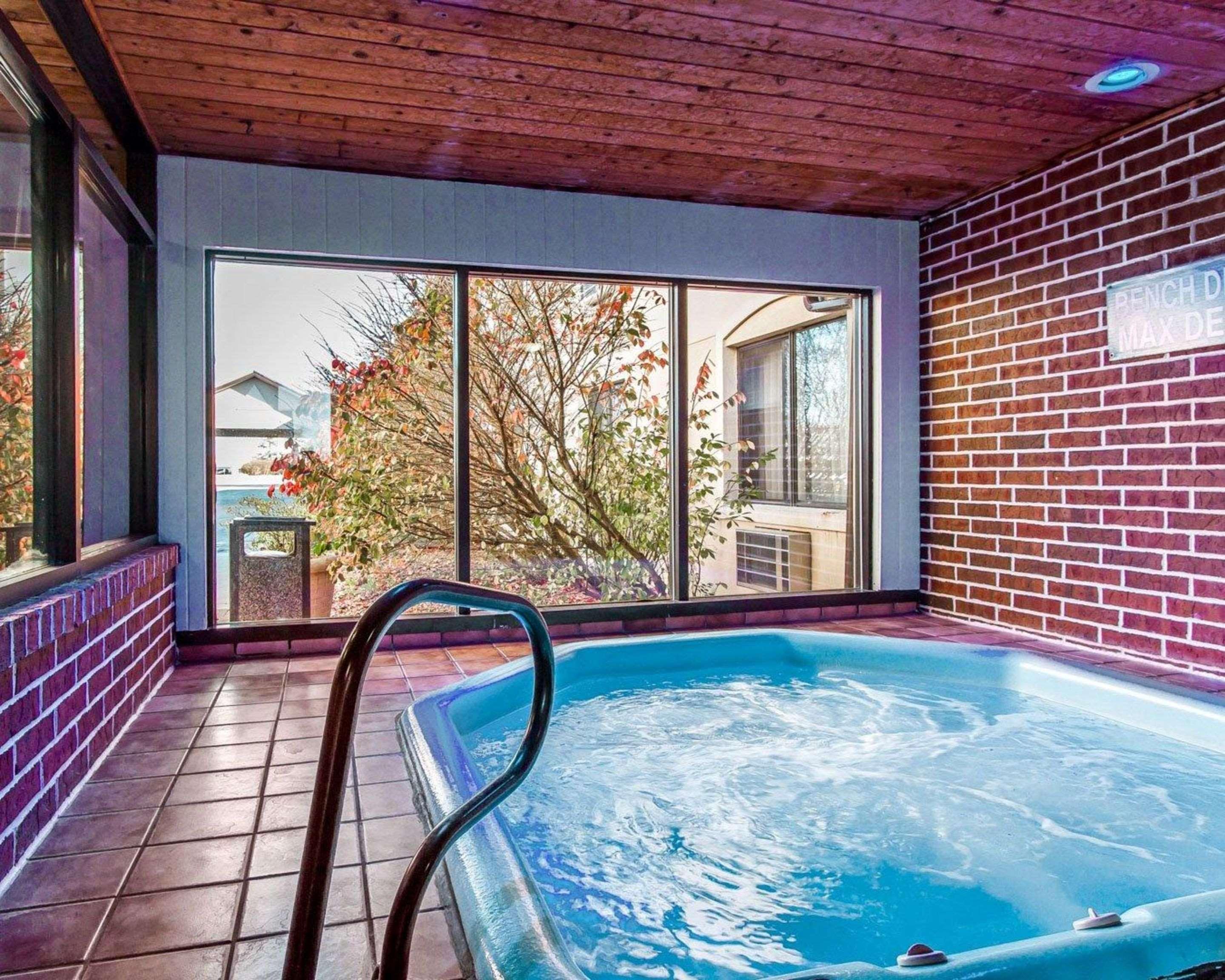 Quality Inn & Suites Ottumwa North Eksteriør billede