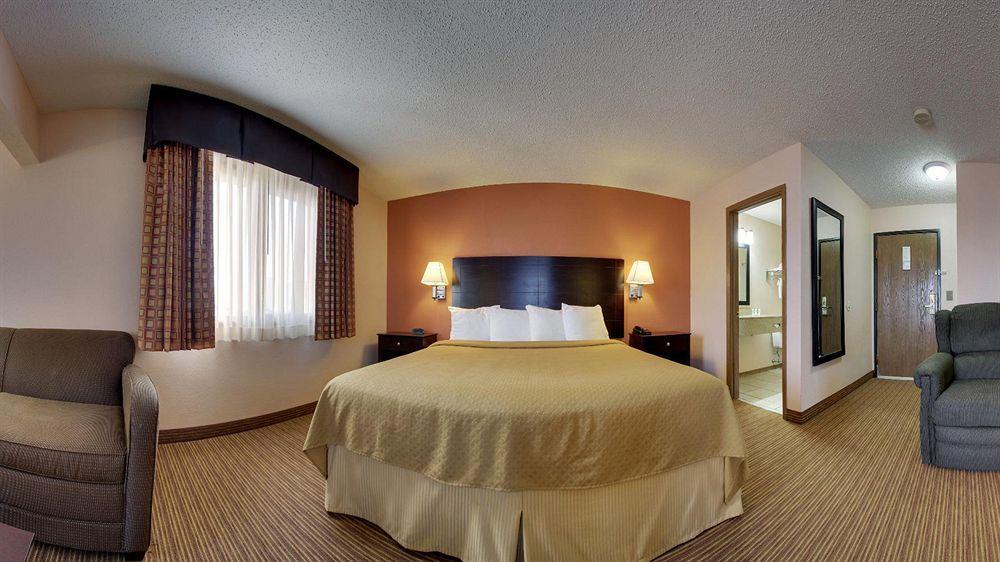 Quality Inn & Suites Ottumwa North Eksteriør billede