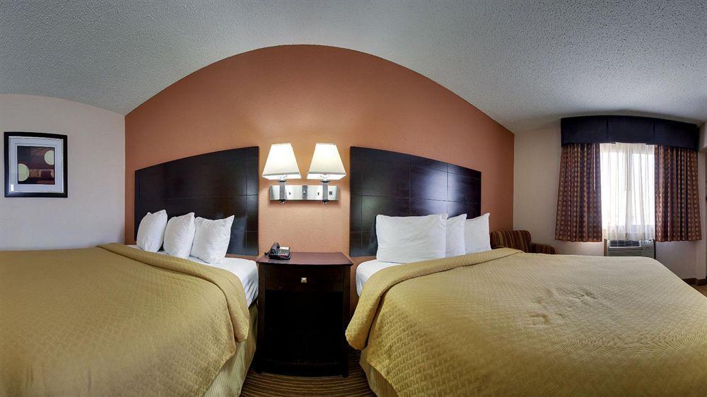 Quality Inn & Suites Ottumwa North Eksteriør billede